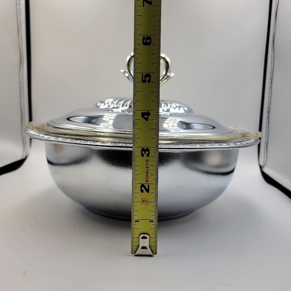 Vintage Shelton Ware, NYC Covered Dish w/ Glass Anchor Hocking Bowl Insert - Picture 9 of 9